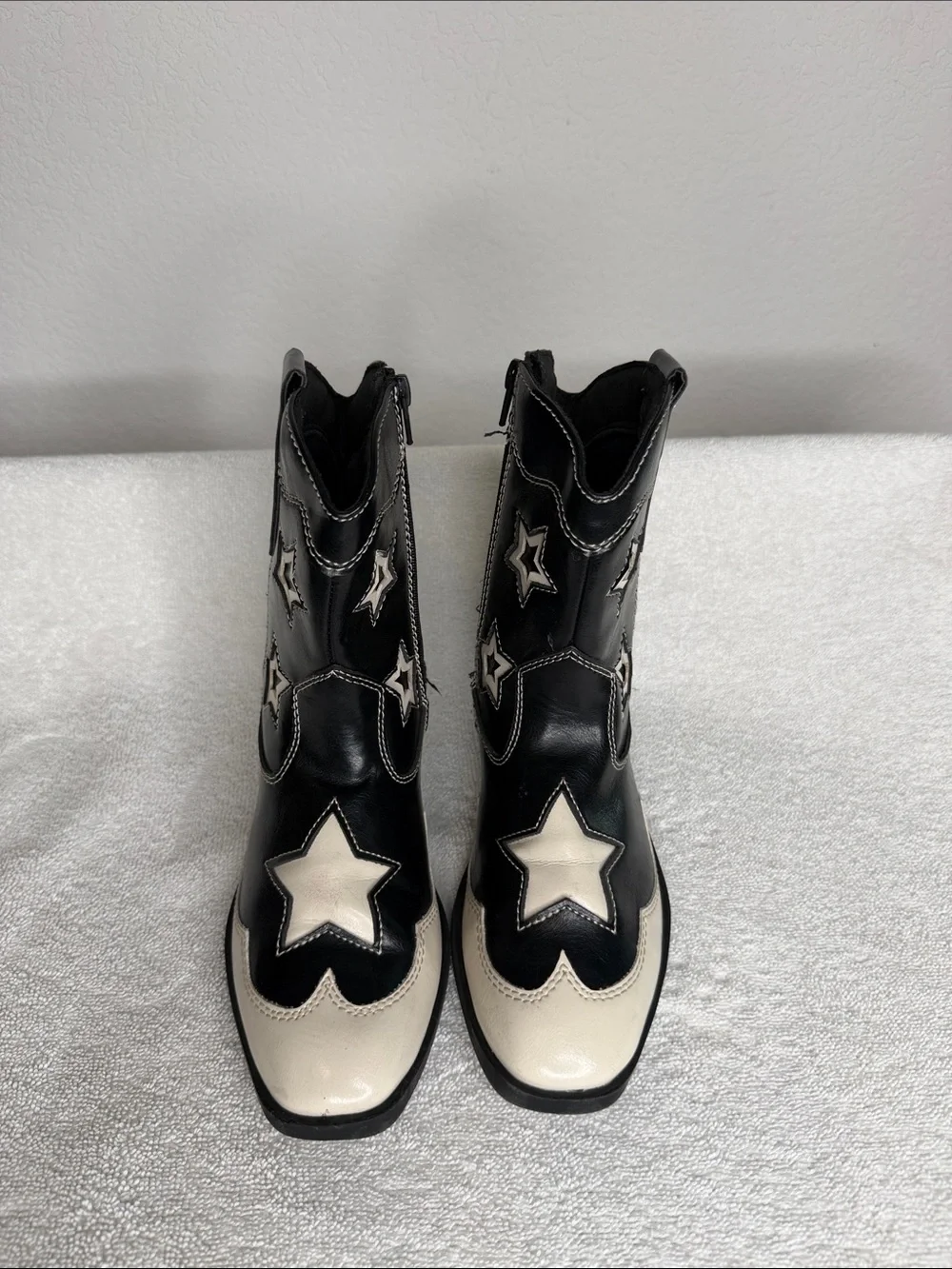 Zara western boots Black and White Star size 1